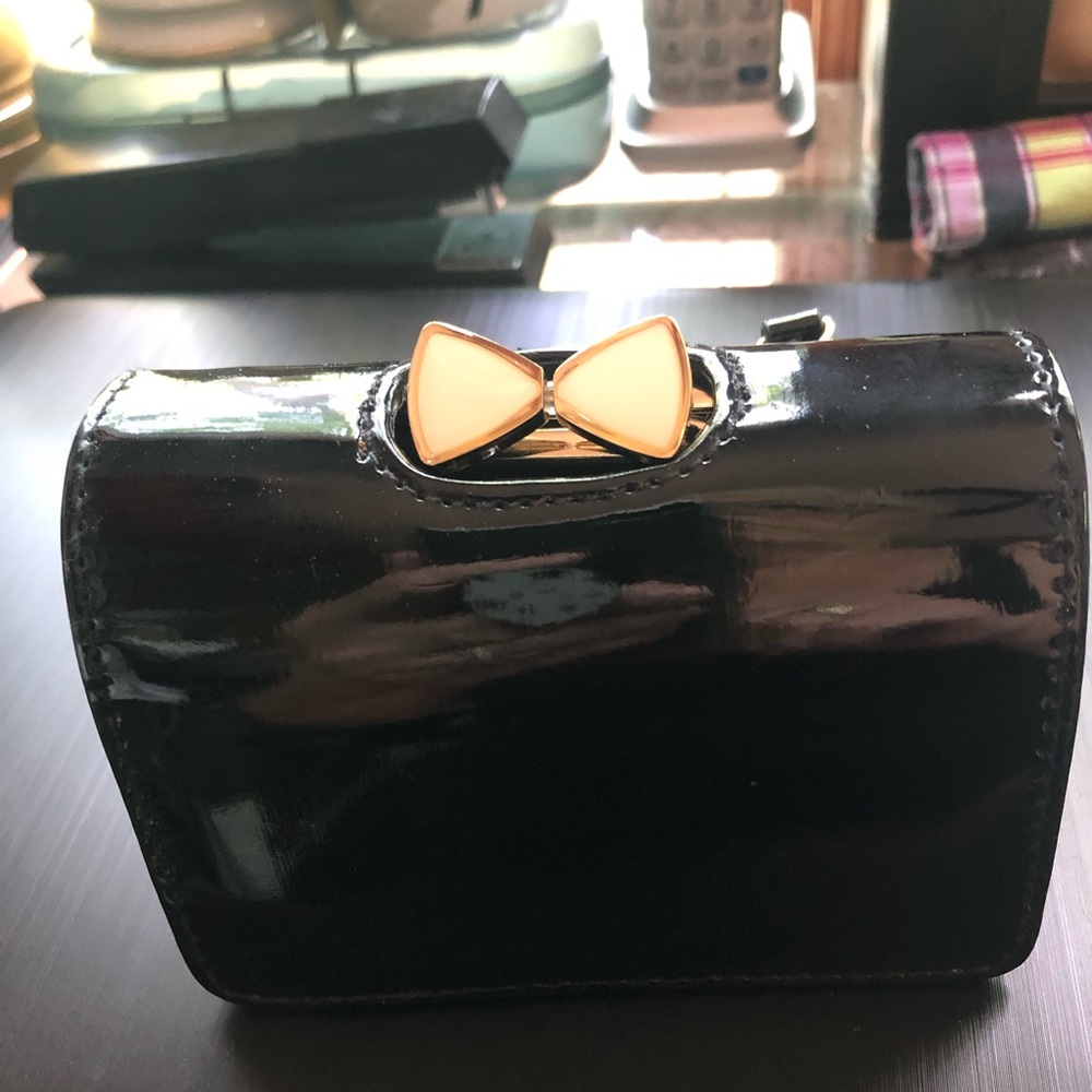 NEW: BLK patent leather wallet